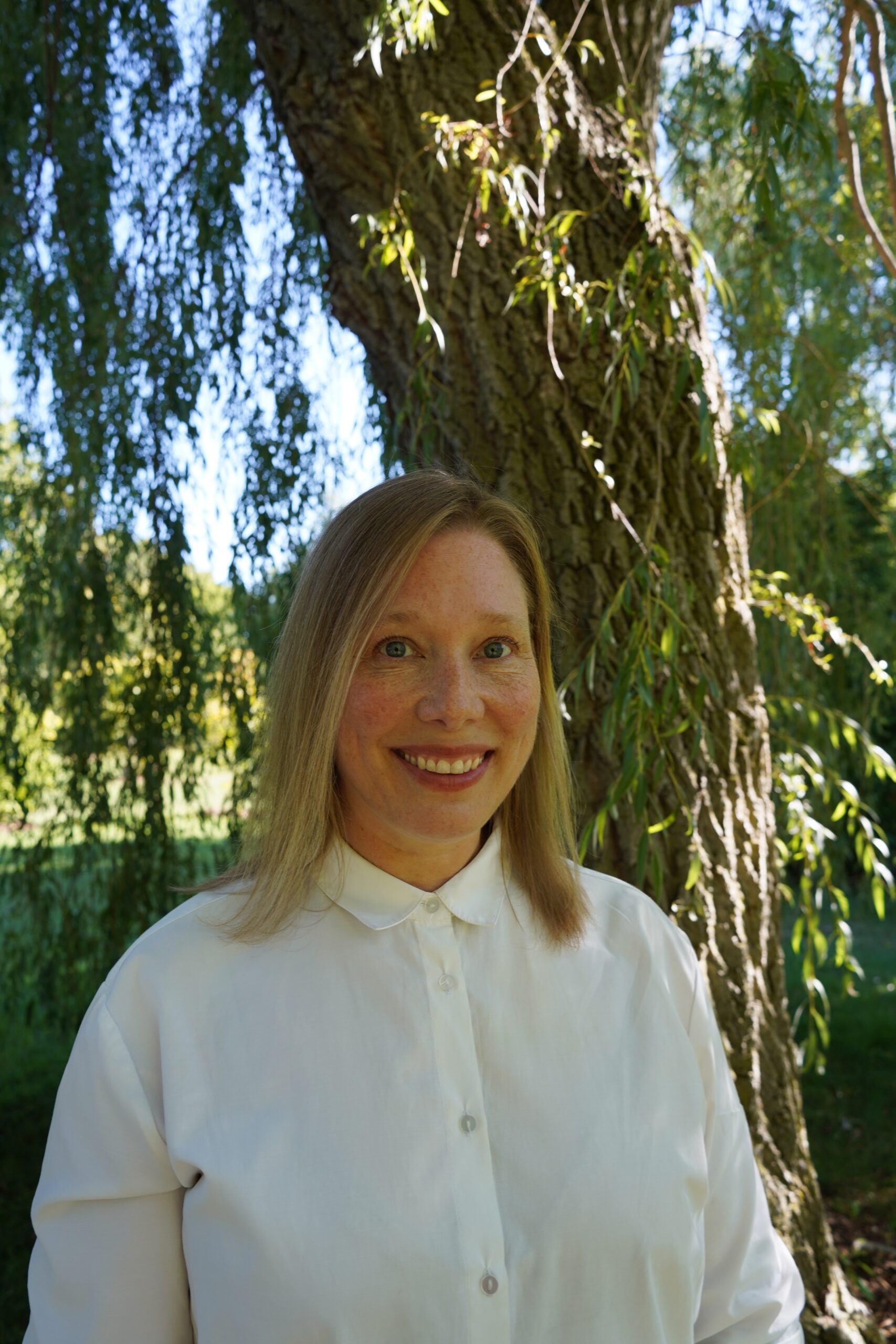 Katie Kenndey Headshot